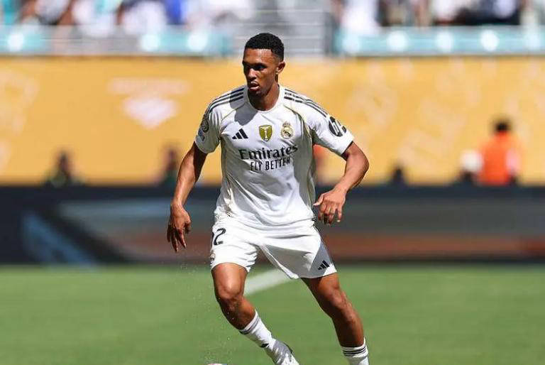 失去皇马主力的阿诺德，将在欧冠对阵利物浦中展开“回家之旅”